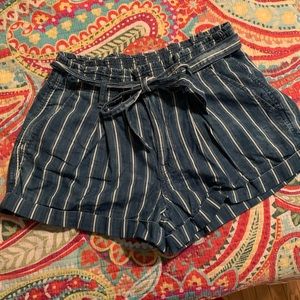 AE striped paper bag shorts